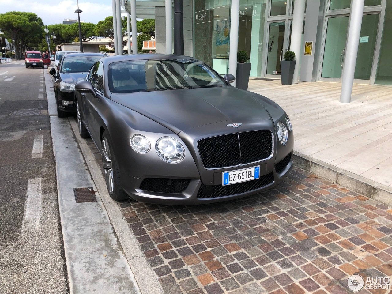 Bentley Continental GT V8