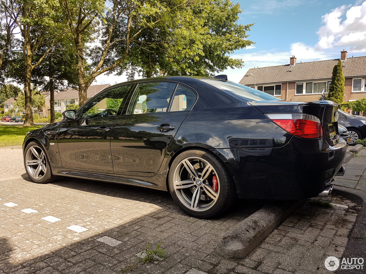 BMW M5 E60 2005