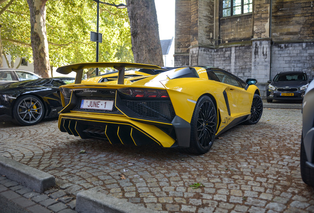 Lamborghini Aventador LP750-4 SuperVeloce Roadster