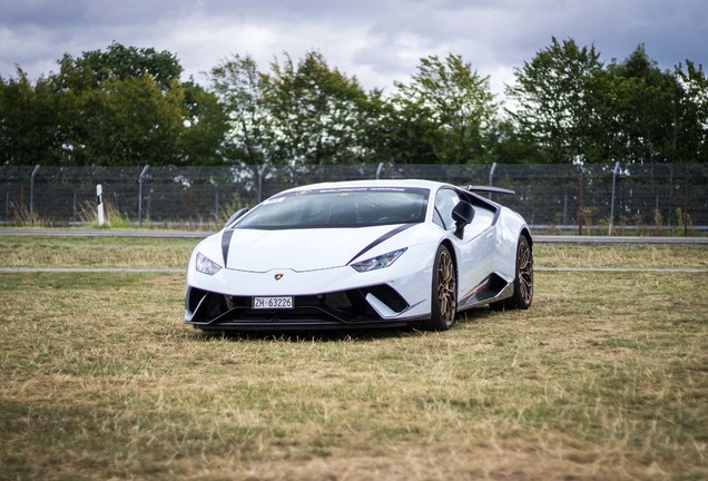 Lamborghini Huracán LP640-4 Performante