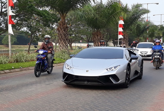 Lamborghini Huracán LP640-4 Performante