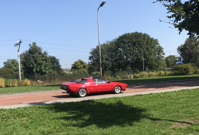 Lamborghini Silhouette P300