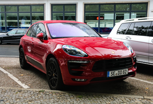 Porsche 95B Macan GTS