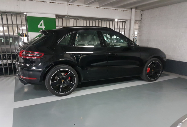 Porsche 95B Macan Turbo