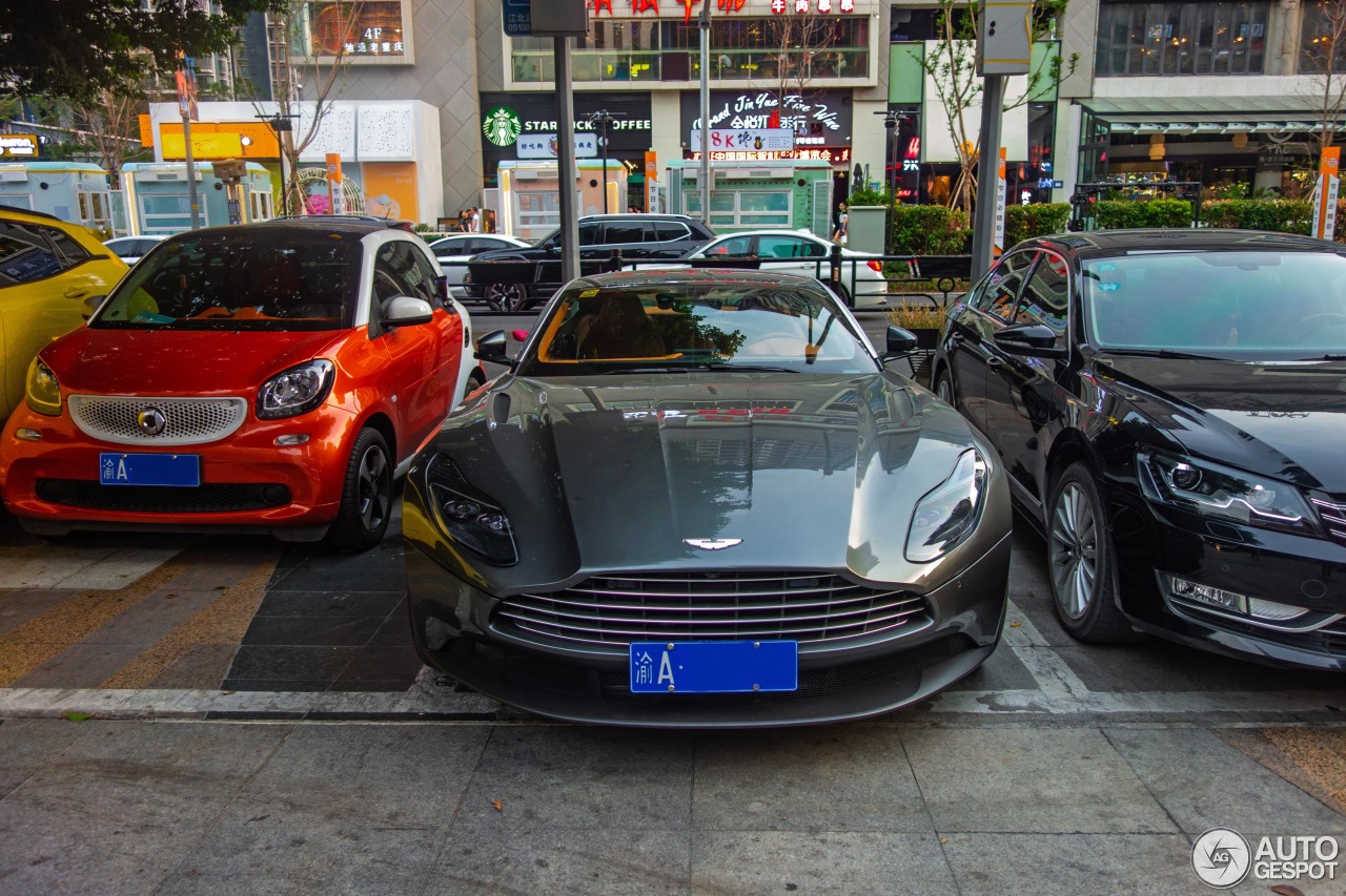 Aston Martin DB11 V8