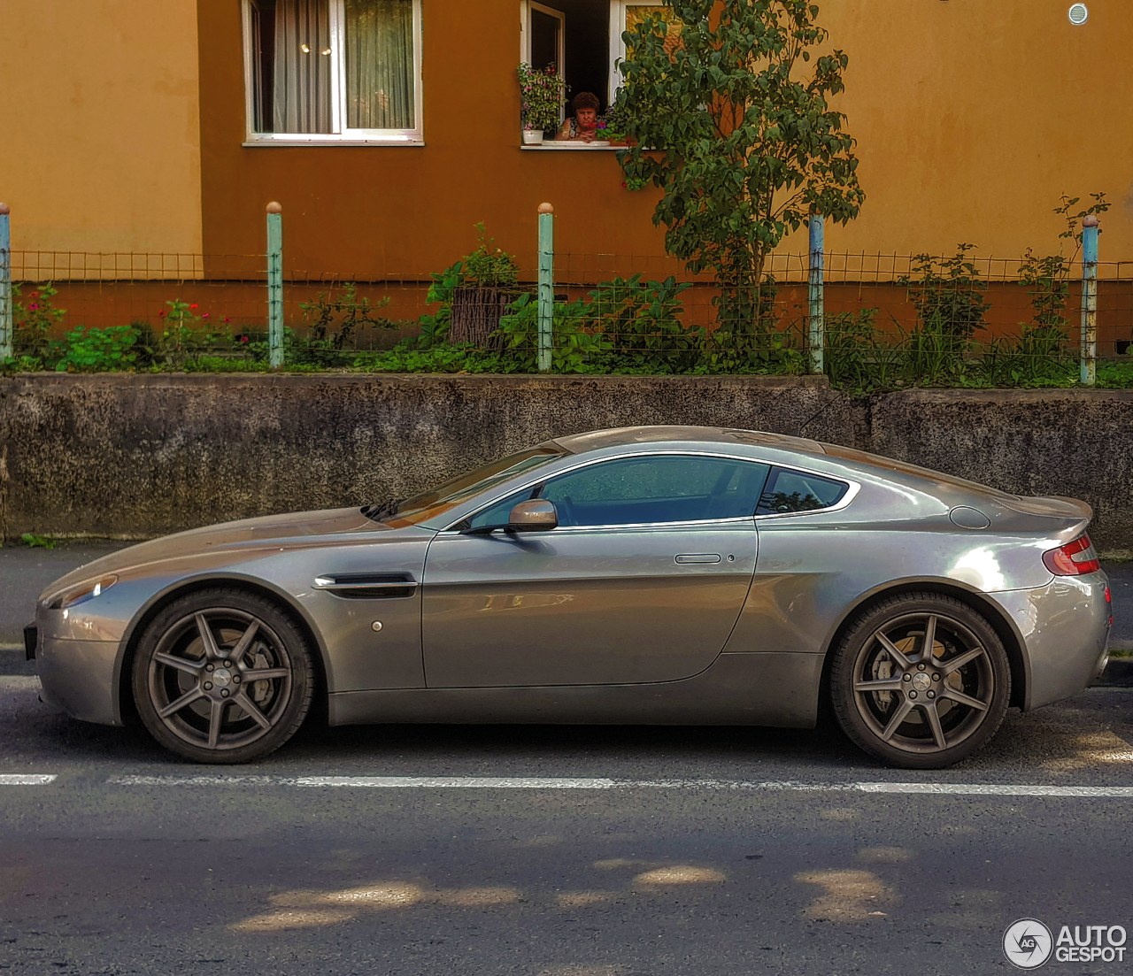 Aston Martin V8 Vantage