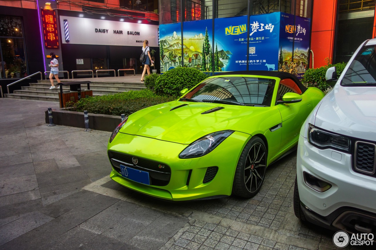 Jaguar F-TYPE S V8 Convertible