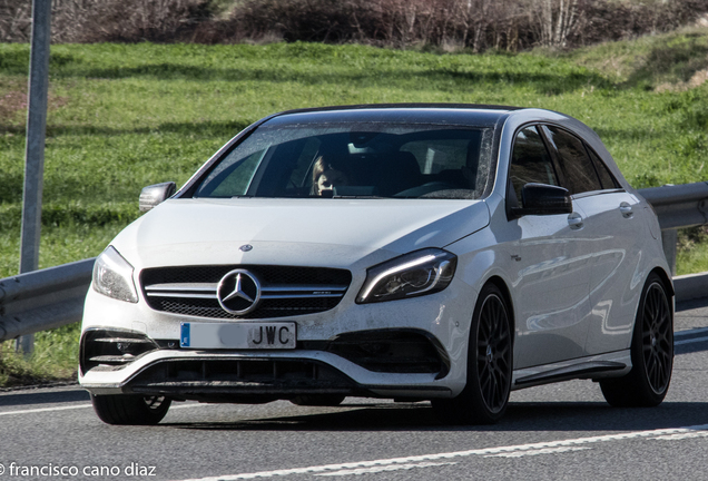 Mercedes-AMG A 45 W176 2015