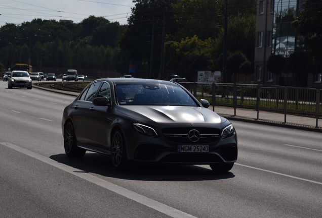 Mercedes-AMG E 63 S W213