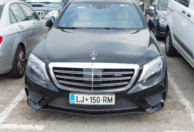 Mercedes-AMG S 63 V222