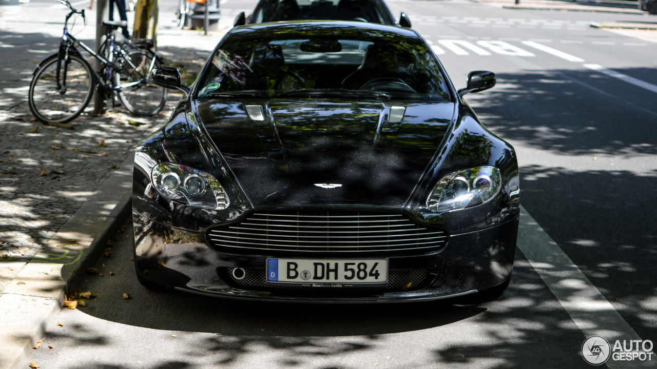 Aston Martin V8 Vantage N400