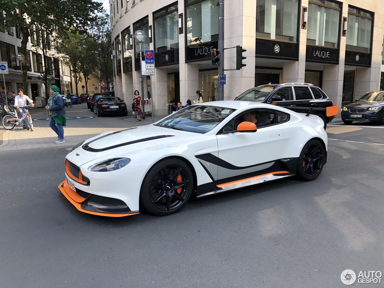 Aston Martin Vantage GT12