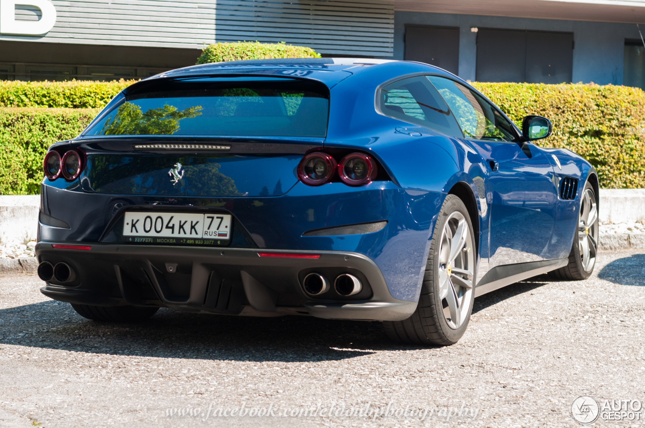 Ferrari GTC4Lusso