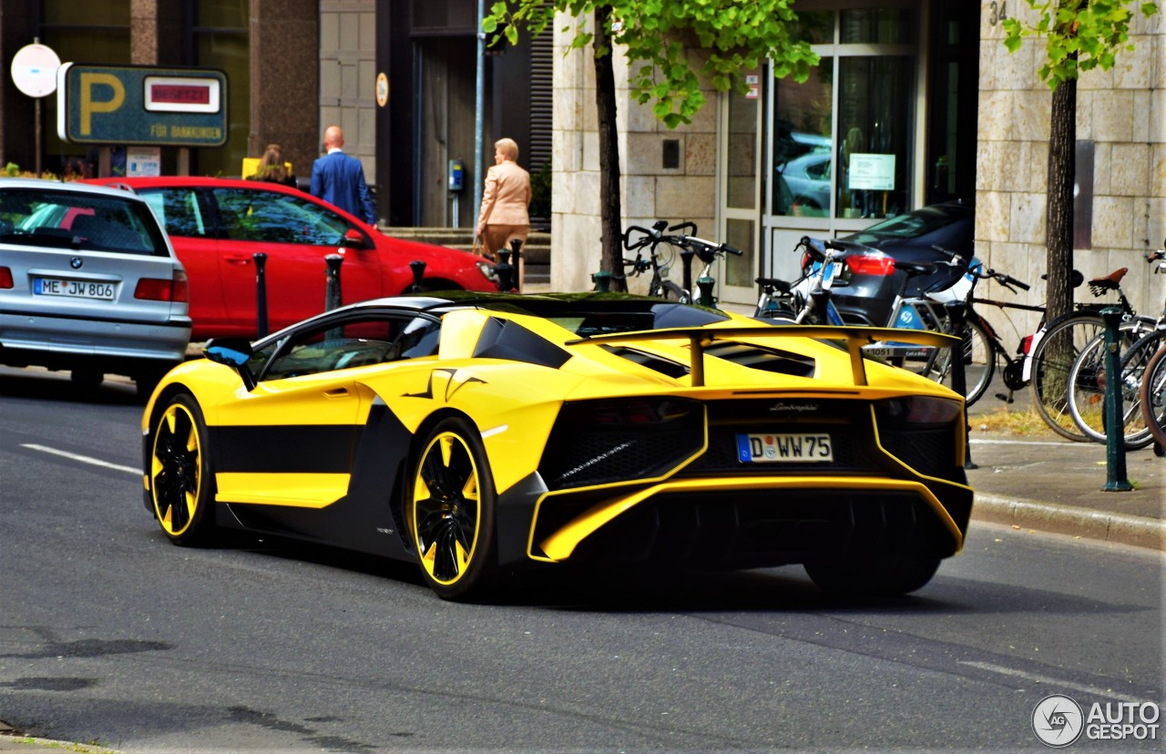 Lamborghini Aventador LP750-4 SuperVeloce Roadster