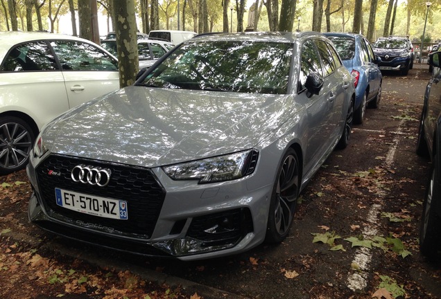 Audi RS4 Avant B9