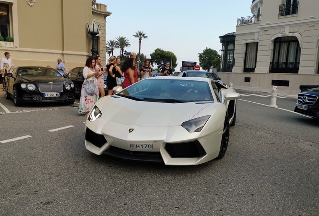 Lamborghini Aventador LP700-4