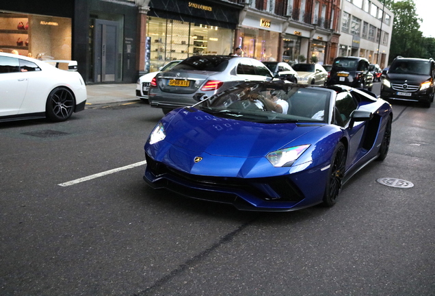 Lamborghini Aventador S LP740-4 Roadster