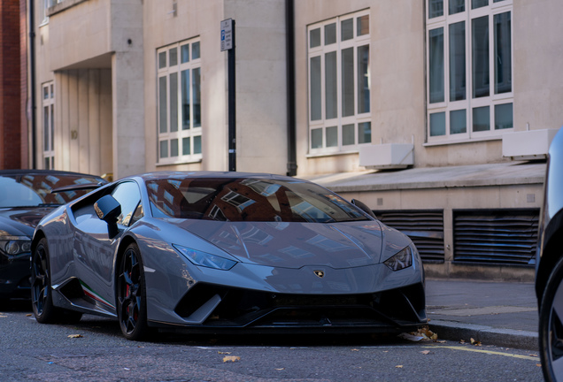 Lamborghini Huracán LP640-4 Performante