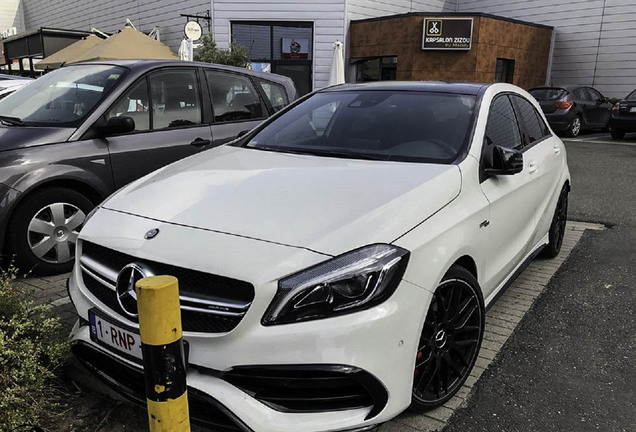 Mercedes-AMG A 45 W176 2015