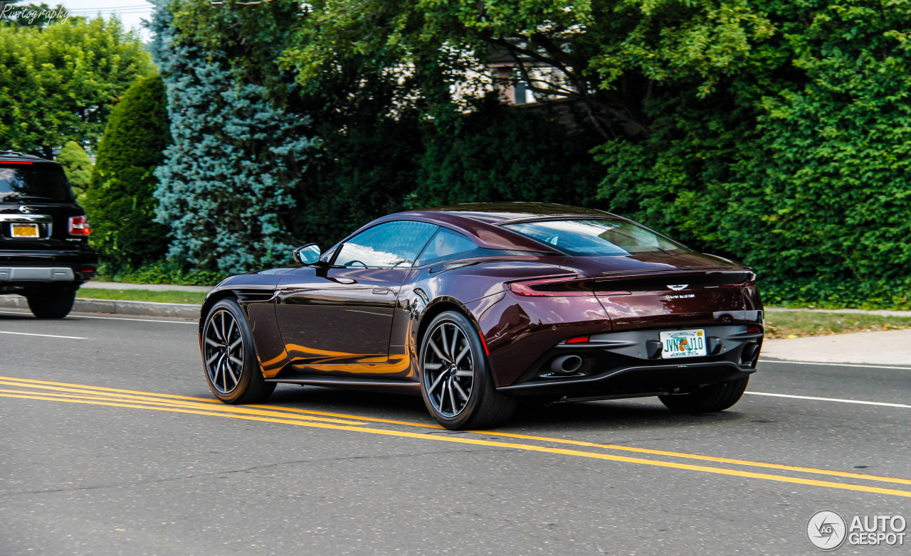 Aston Martin DB11