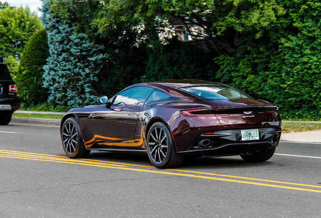 Aston Martin DB11