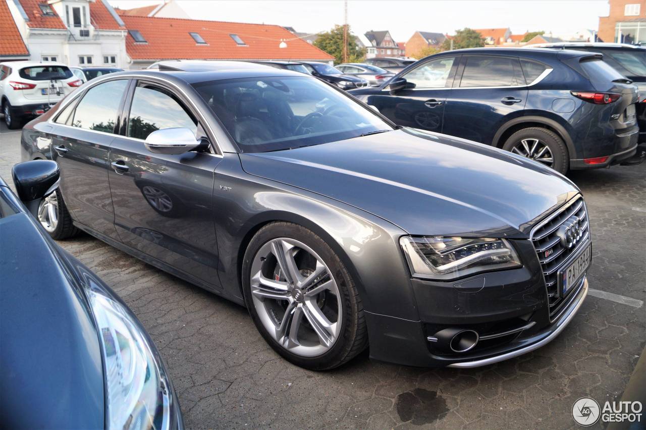 Audi S8 D4