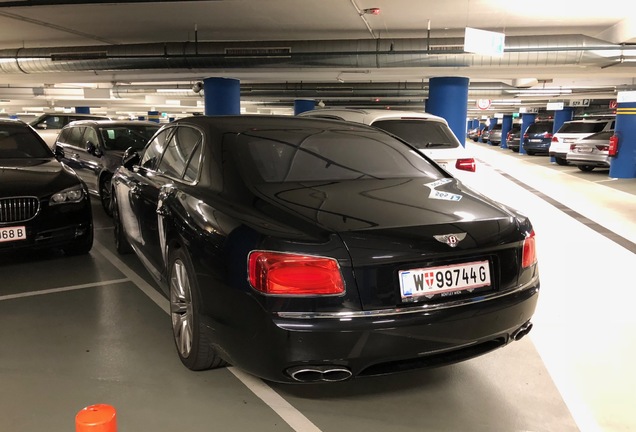 Bentley Flying Spur V8