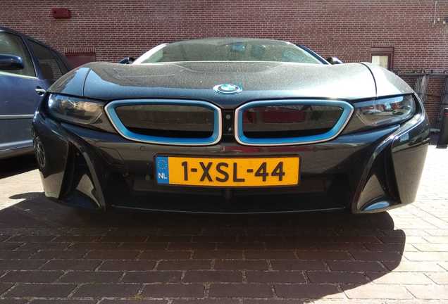 BMW i8