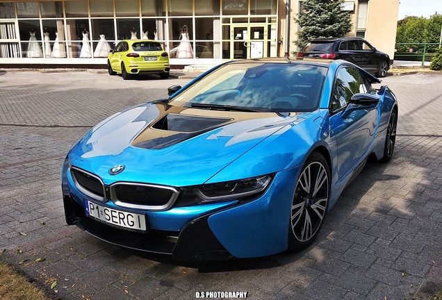 BMW i8