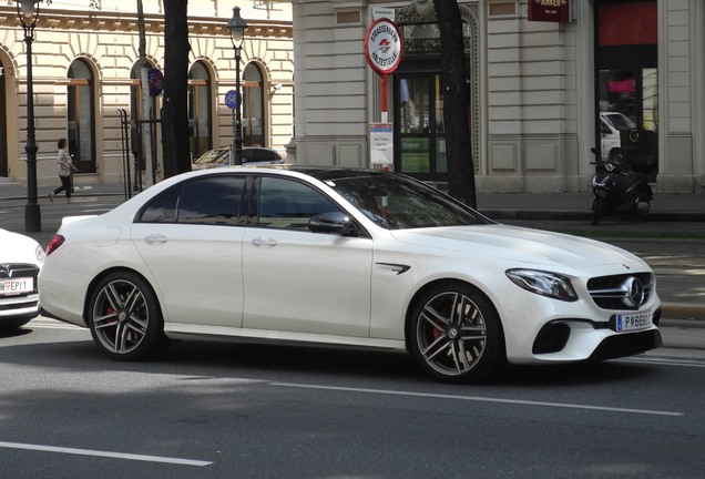 Mercedes-AMG E 63 S W213