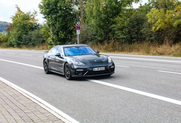 Porsche 971 Panamera Turbo