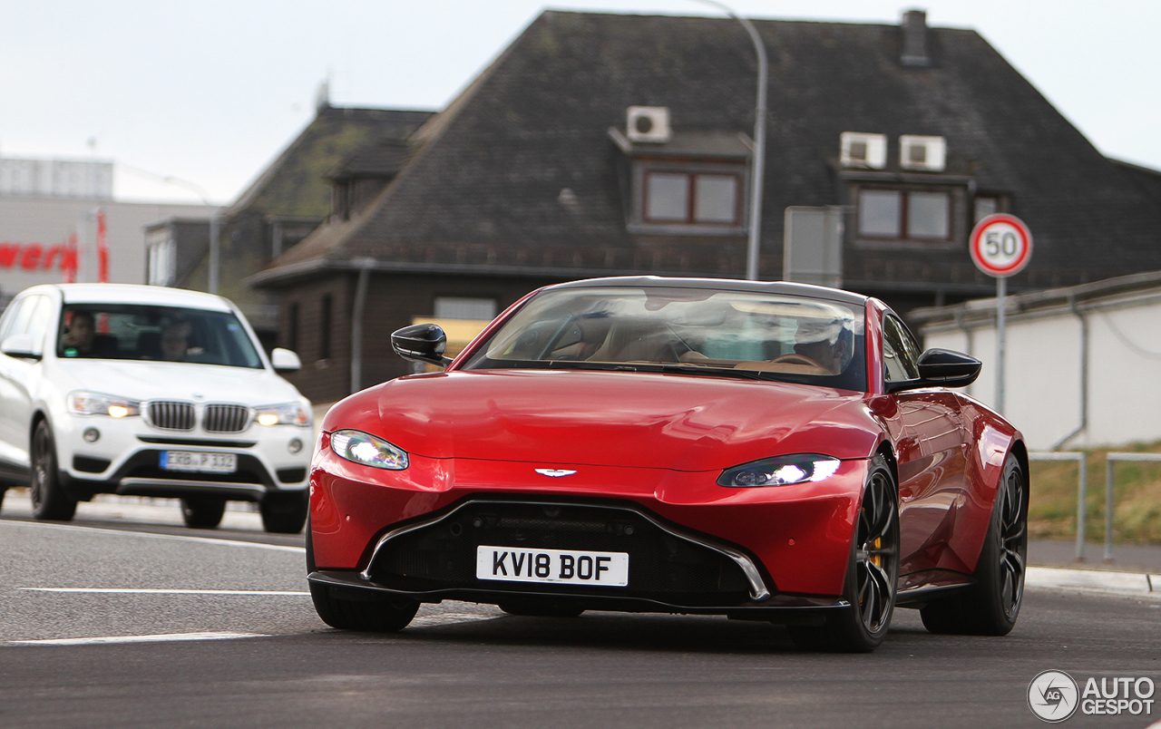 Aston Martin V8 Vantage 2018