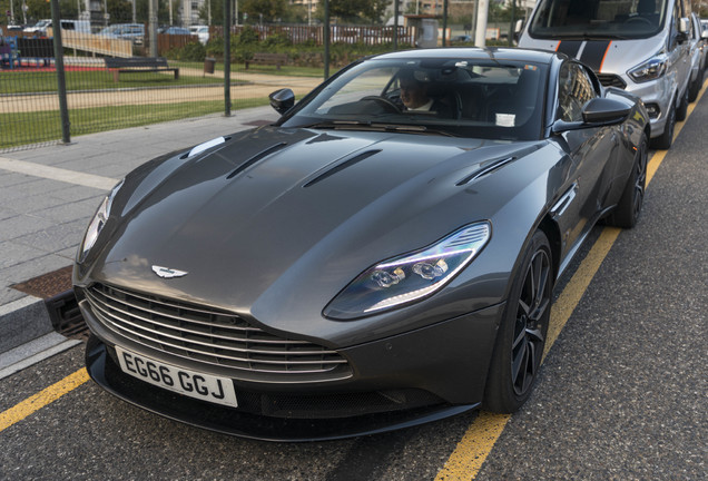 Aston Martin DB11