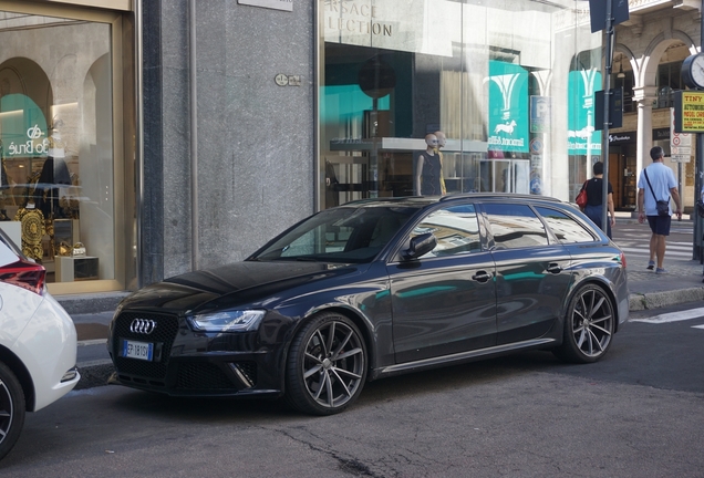 Audi RS4 Avant B8