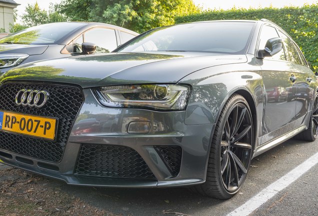 Audi RS4 Avant B8