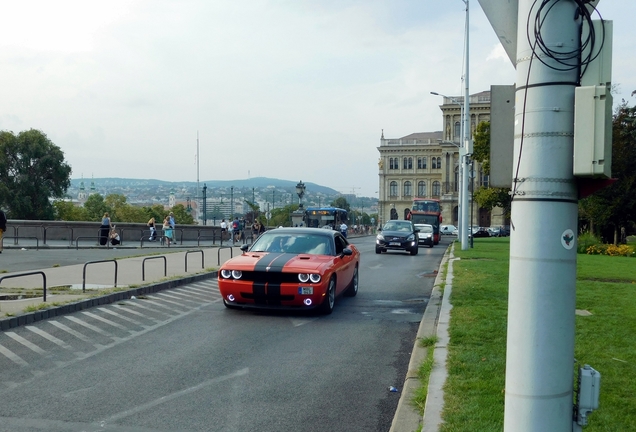 Dodge Challenger SRT-8