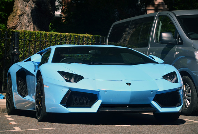 Lamborghini Aventador LP700-4