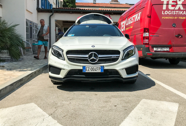 Mercedes-Benz GLA 45 AMG X156