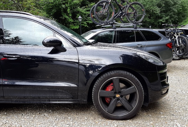 Porsche 95B Macan GTS