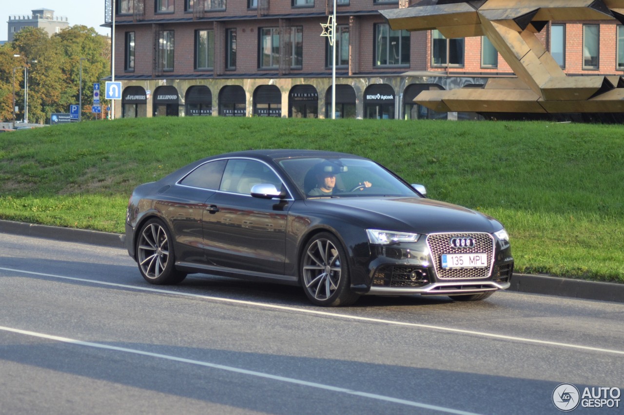 Audi RS5 B8 2012