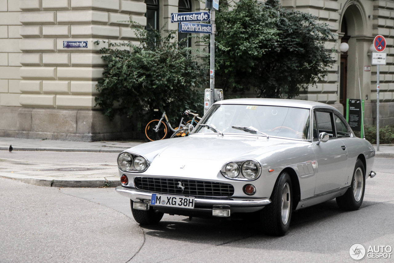 Ferrari 330 GT 2+2 Series I