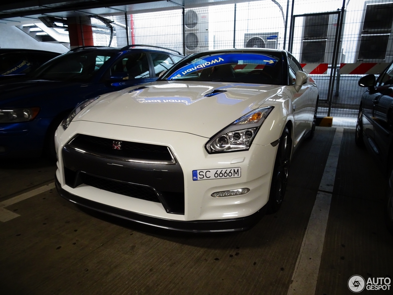 Nissan GT-R 2014