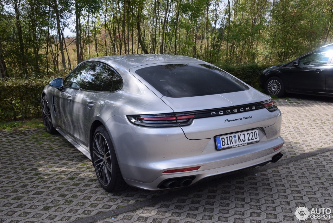 Porsche 971 Panamera Turbo