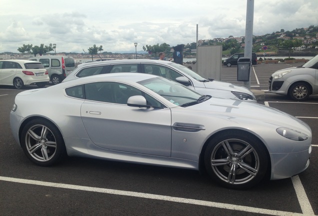 Aston Martin V8 Vantage