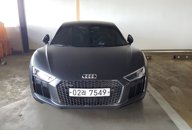 Audi R8 V10 Plus 2015