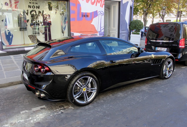 Ferrari GTC4Lusso