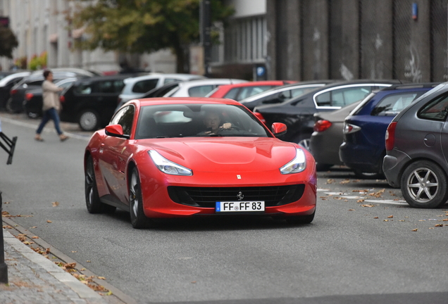 Ferrari GTC4Lusso T