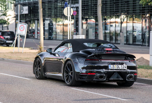 Porsche 992 Carrera 4S Cabriolet