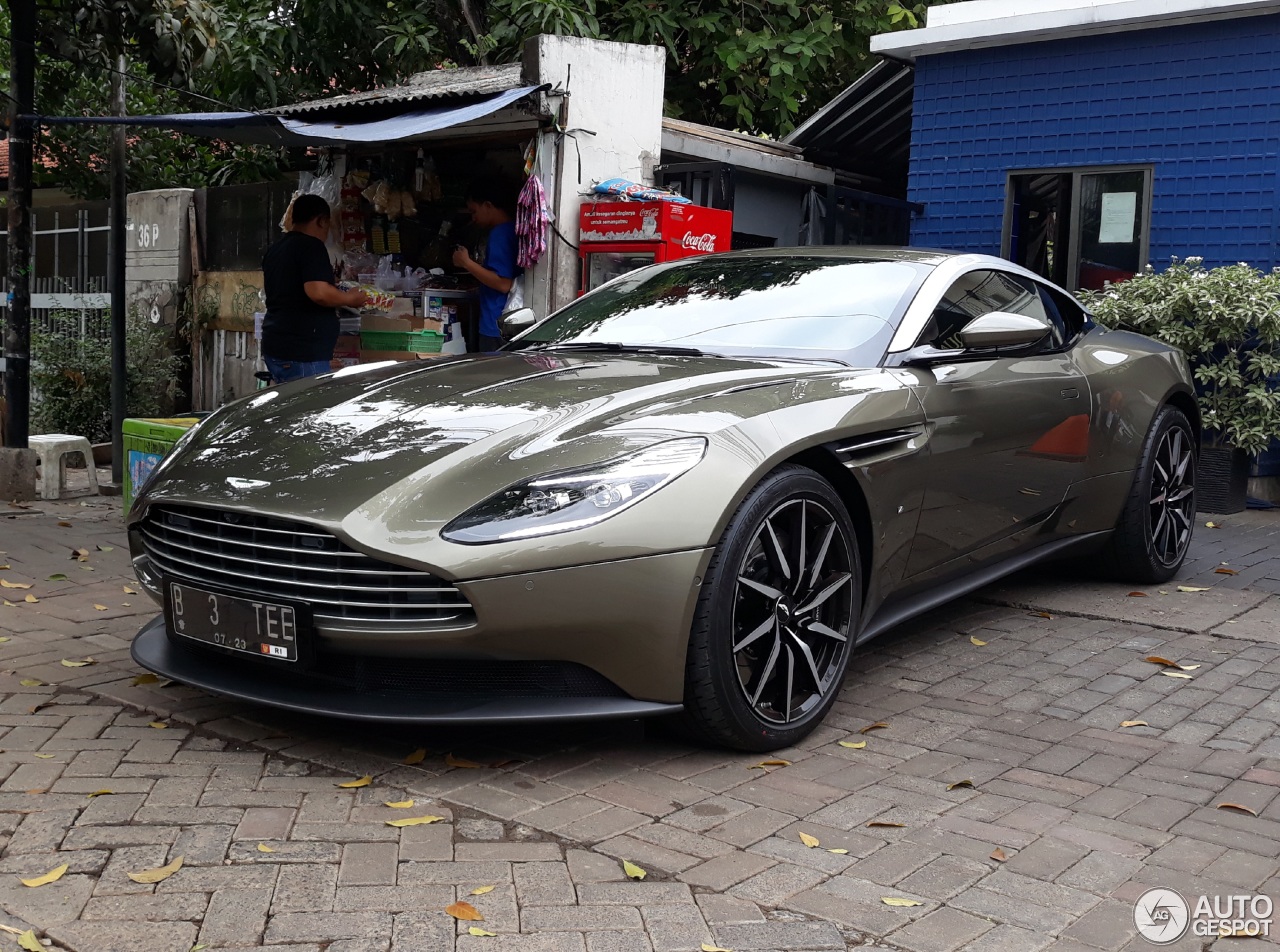 Aston Martin DB11