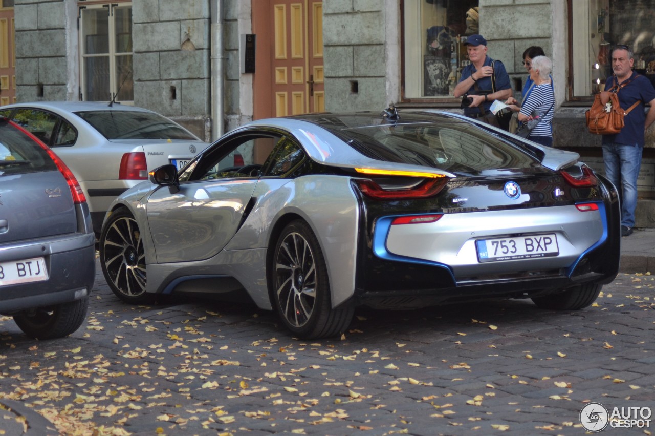 BMW i8